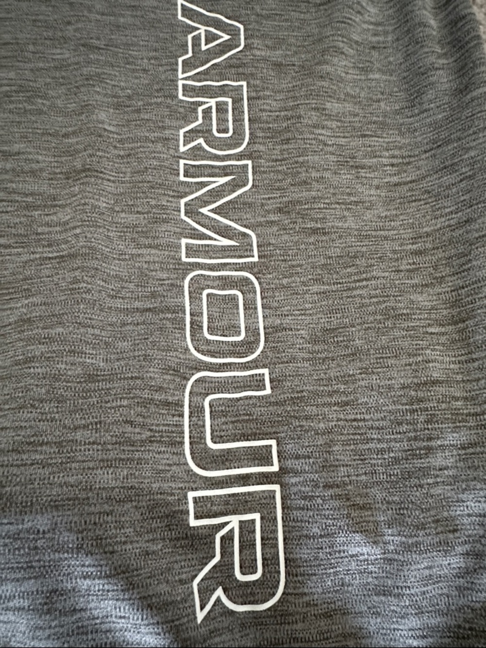 Under Armour Gray Tee and Olive Shorts with Neon Green Logo - Picture 4 of 10